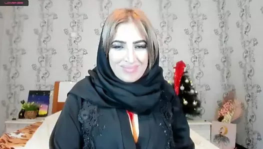 Mulher turca brincando com sua bunda