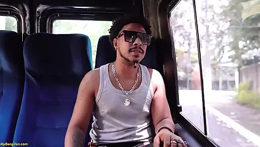 Pesta seks anal bangvan kontol raksasa asli