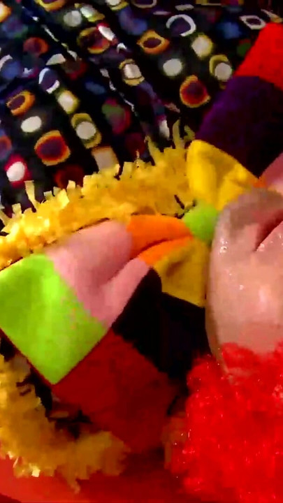 Mega Titten werden von Clown geficked | Clip 3