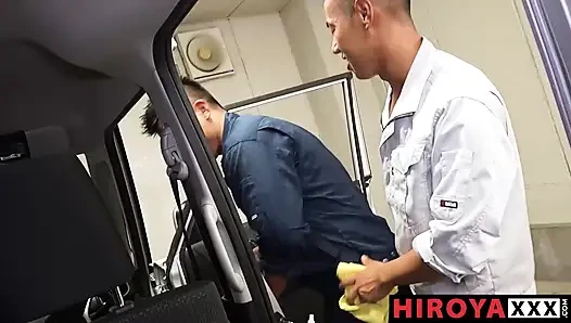 Hiroya And His Buddy Bareback Spitroast Reach In Wild Threesome