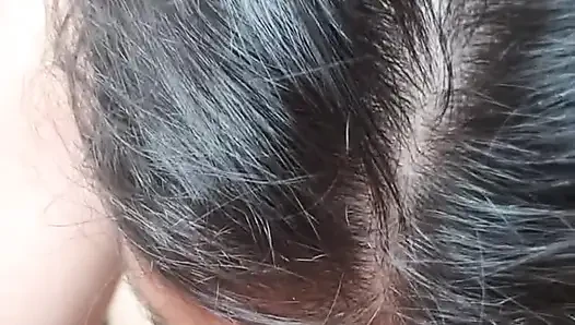 Baldızımın yarağını emiyor, ağzına boşalıyor