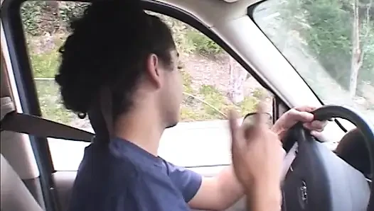 Genç sarışın tatlı kız sert anal seks için giyiniyor