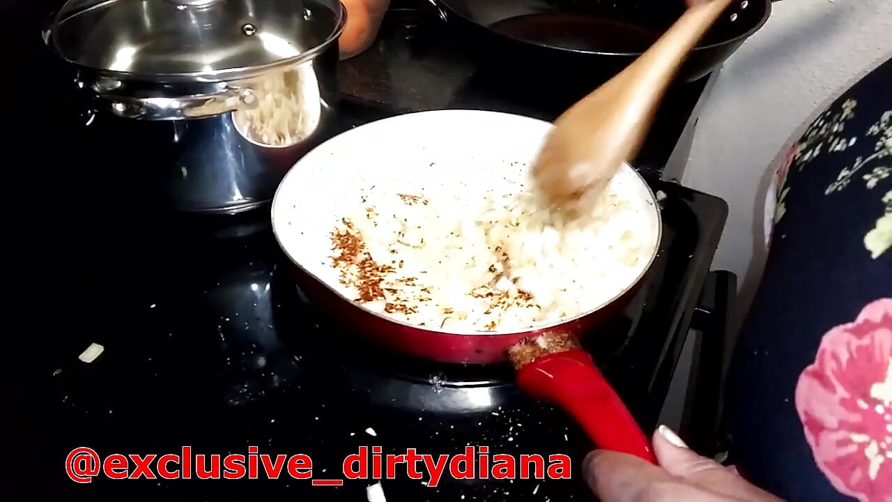 Dirty Diana has a cooking fetish
