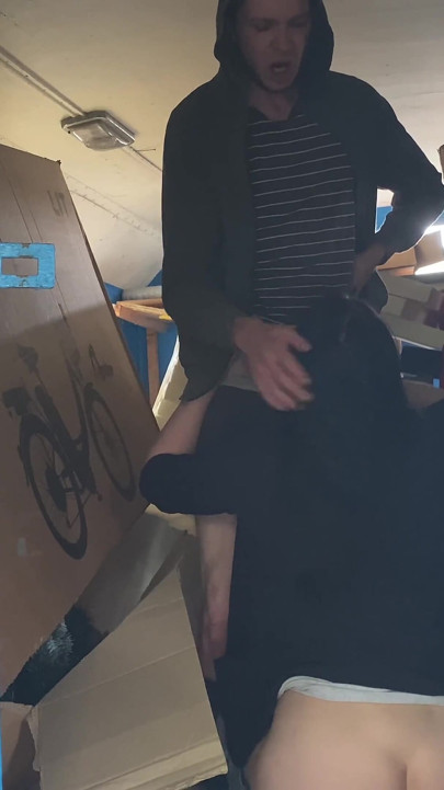 A Warehouse Worker Fucked the Manager Hard Right There on the Boxes and Put Her in Her Place