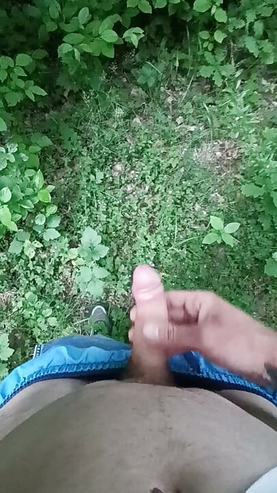 Runkkaaminen ihmisten ympärillä