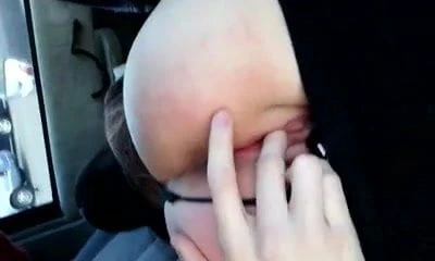 Getting fingered for a good fucking in public