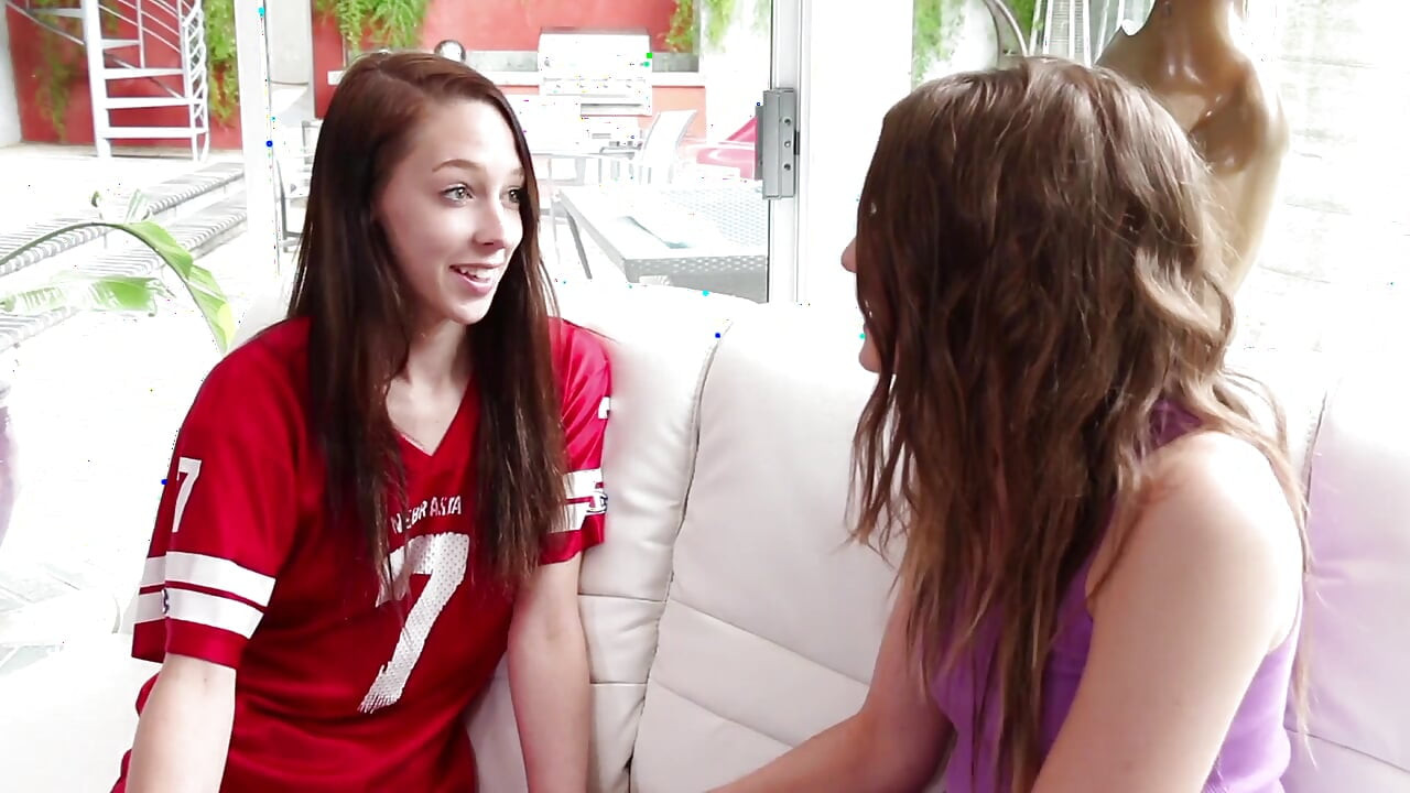 Lola Hunter และคนรักของเธอเป็นเลสเบี้ยนเย็ดกัน