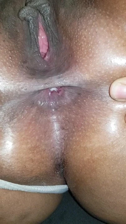 Kafrine St denis se prend du sperme plein le cu