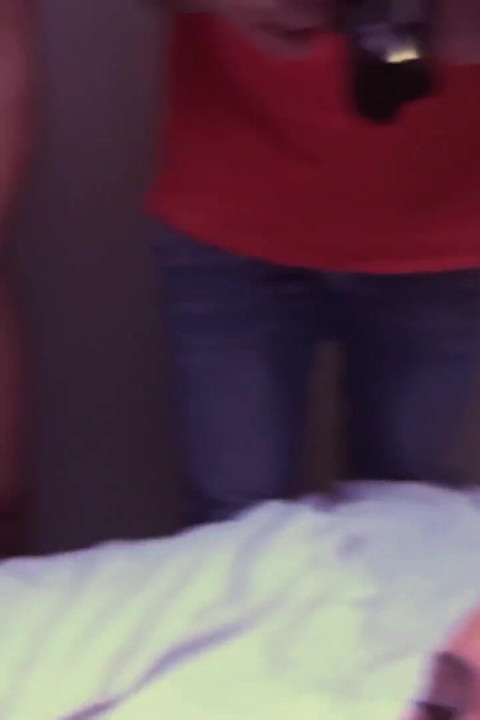 Pregnancy panic on xmass eve see the panic in her eyes cameraman kept filming