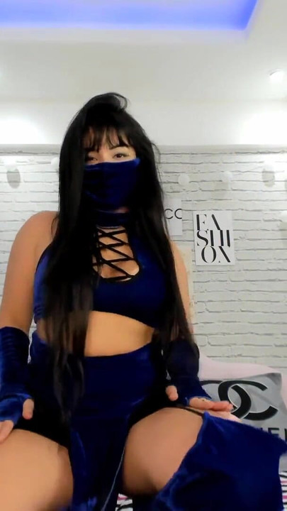 Zadivljujući trenutak iz "Kitana cosplay iz mortal kombat JOI Upute za drkanje i savršeno pušenje"