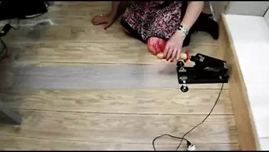 Levrette Douce porn video – Marine11du17 et sa love machine en levrette