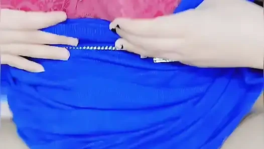 Sebuah film Arab menampilkan seorang suami berhubungan seks dengan istrinya, difilmkan secara profesional.