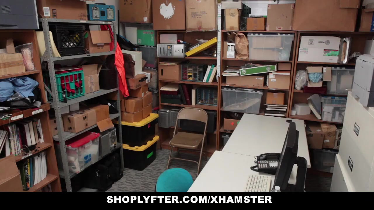 Shoplyfter-ホットなイスラム教徒のティーンが捕まって嫌がらせ