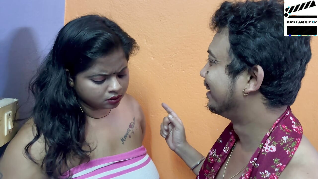 DESI SEXY BHABI AND THARKI PAROSI KI CHUDAI HINDI