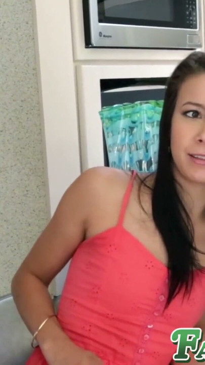 Little stepdaughter Alaina begging daddy for big facial | Clip 1