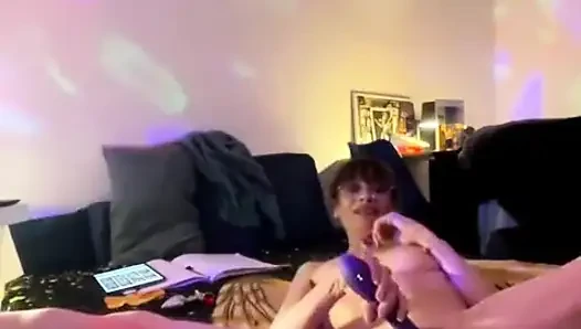 Невероятно возбужденная