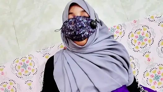 Hijabi stepmom need big dick for face fuck so stepson help her hot xxx