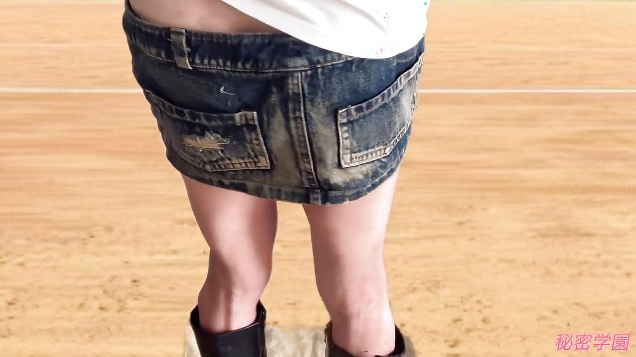 Estou inserindo um vibrador anal nas minhas botas de minissaia secretgakuen