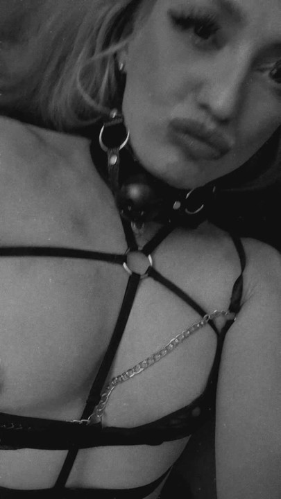 เฮ้ที่นี่ Aga และนี่คือวิดีโอของวิธีที่ฉันมองให้นิ้วของคุณข้าม