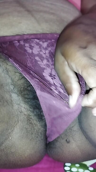 Bangladeshi Hot Beautiful Girl Showing Boobs,Pussy & Fingering