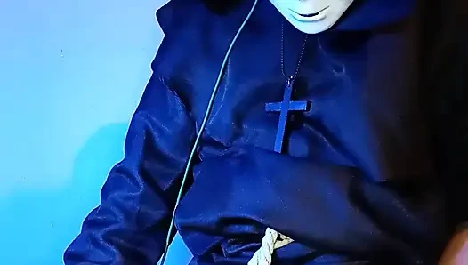 Schmutziger priester-orgasmus nach dem kirchendienst