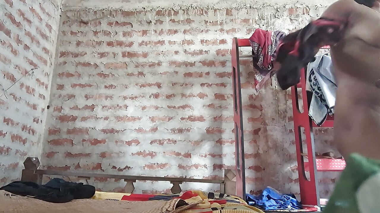 Girl Roommate Ko Sex Karne Ke Liye Force Kiya
