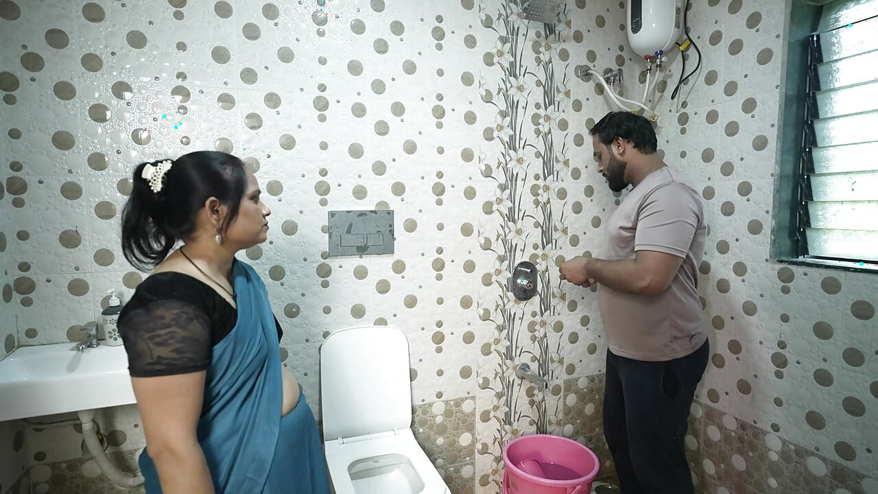 Hot Desi Indian Plumber Sex With Home Owner Bhabhi with huge 8 inch cock