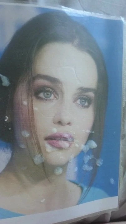 Emilia Clarke cum tribute