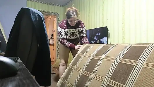 Behind the Scenes Footage of a Bare-ass Sex Bed Transfer