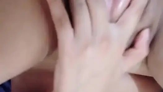 Мое первое анальное видео, я надеюсь, вы не возражаете, что я выгляжу моложе