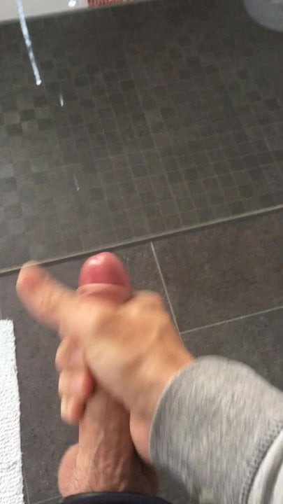 Huge cock huge cumshot