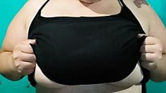 Big Boobs BBW Teen Shows Her Amazing Tits