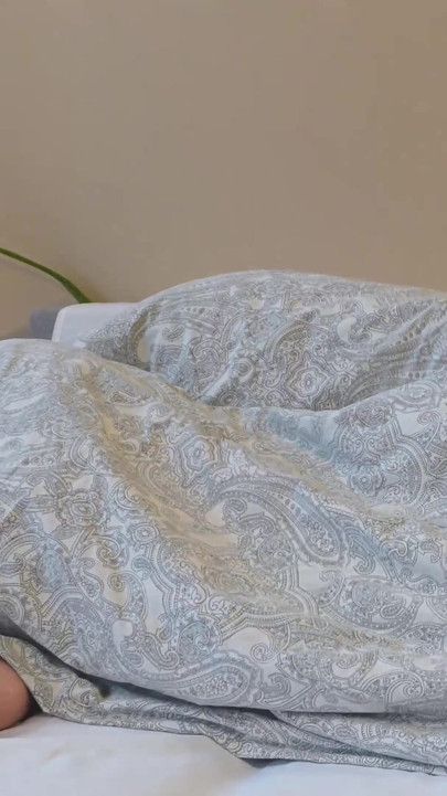 Trezire lentă de dimineață cu partenerul meu real
