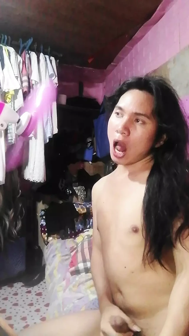Gusto na pud mag jakol ang reyna kasama sana ang daddy ko