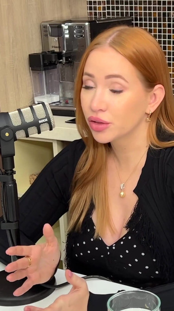 Momento memorável de "LustCast - estrela pornô Kiara Lord fala sobre amigos com benefícios e como obter um"