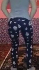 kuru kafa pijamali kiz