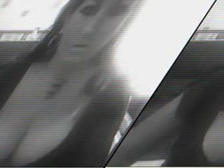 Loarine montre ses gros seins sur la webcam du MSN