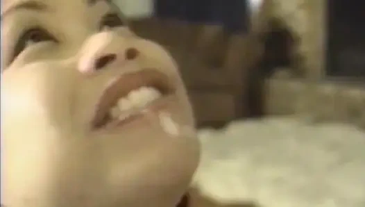 Gadis perancis 21 tahun ini suka banget dicrot di mulut