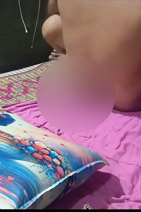 Kusum Bhabhi Romance with Boyfriend in Hotal Room