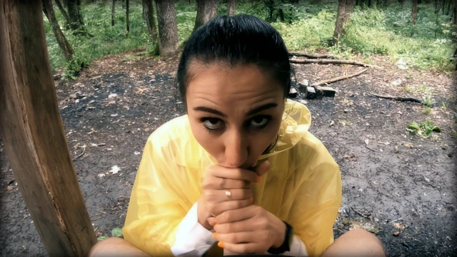 Black Lynn in a yellow raincoat sucks me outdoors in the rain