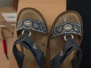Come on my wife's girlfriend's sandals