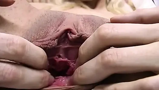 Meraklı Gençler Vahşi Amcık Oyunu Ve Oyuncağına Biniyor