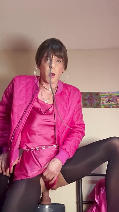Jess Rides Dildo