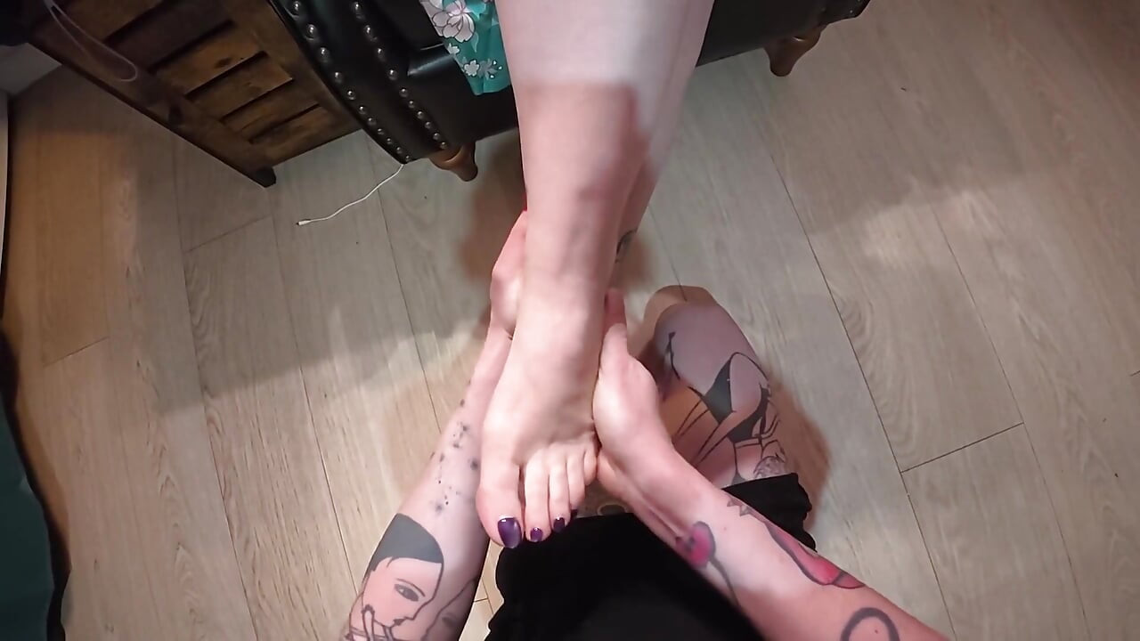 简单的足部按摩