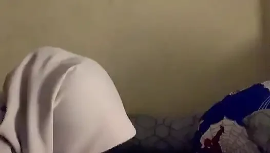 Sepong kontol kakak saat rumah sepi