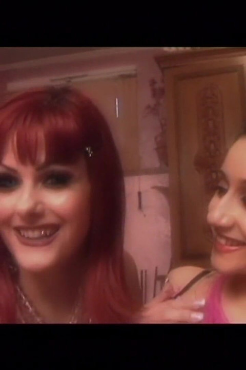 दो विंटेज वेश्याओं के लिए मुँह में वीर्य शॉट के साथ दो बड़े लंड और गांड की मुख-मैथुन