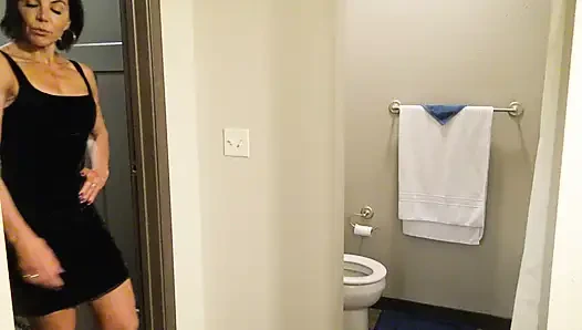 Cuckold 2 (jilat toiletku sampai bersih!)