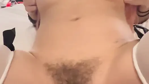 Egirl nggak bisa berhenti muasin memeknya