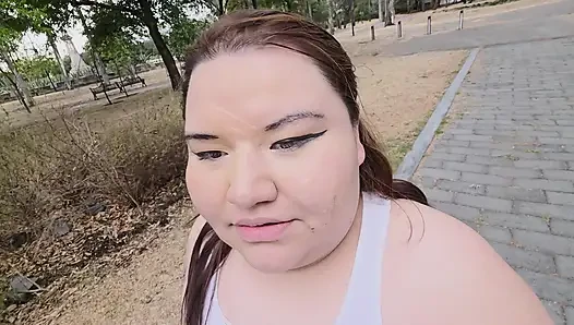 (zensiert - geschnitten - Keine Leute herum) Ich liebe es, in der Öffentlichkeit mit sperma im gesicht zu laufen und meinen riesigen arsch zu zeigen