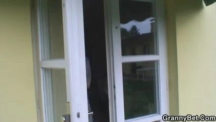Old chick allows him seduce her
